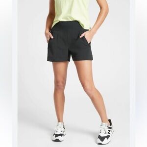 Athleta Trekkie North Black Shorts Sz 10